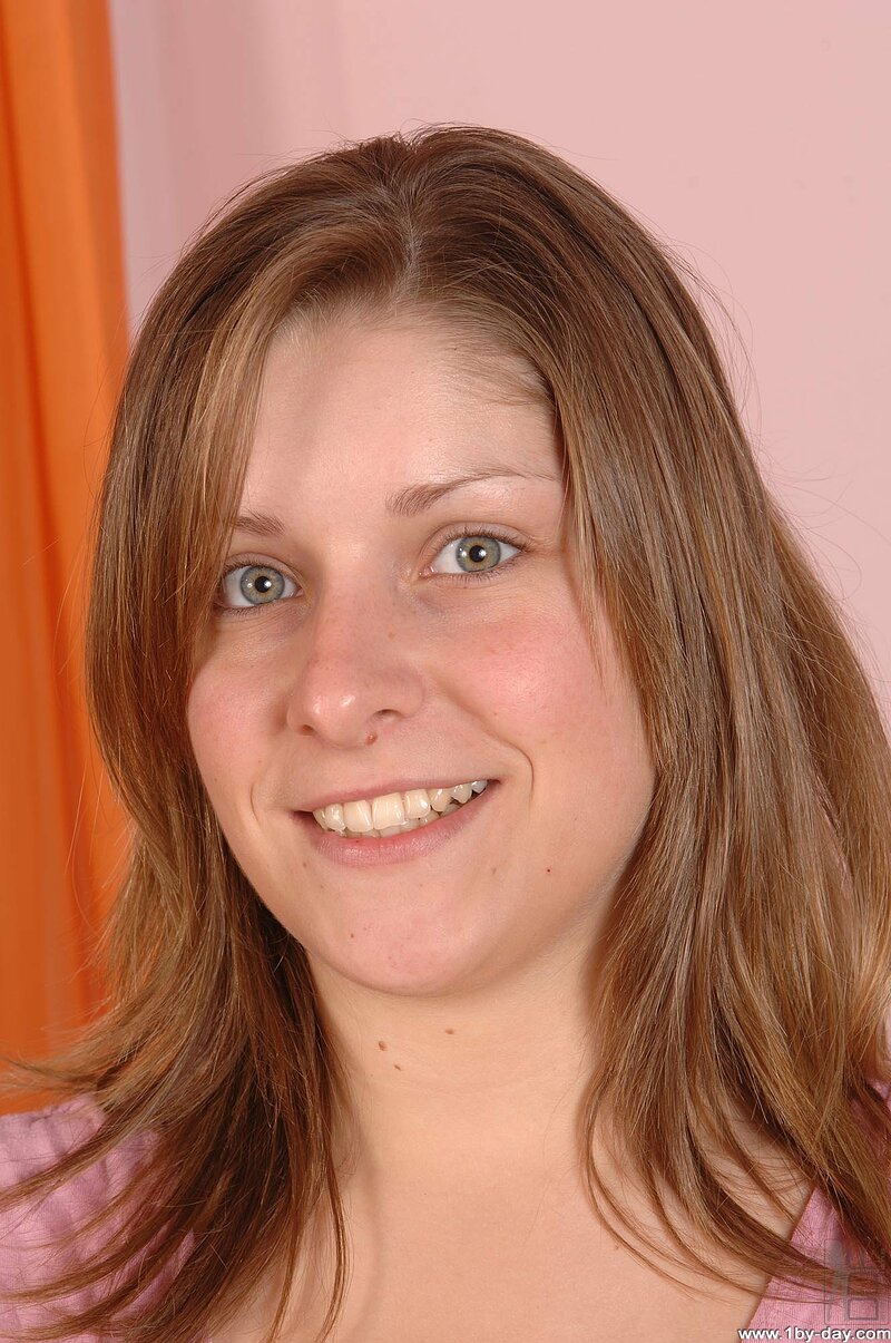 Анна, 24 года, 2 размер груди